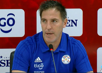 Berizzo asegura que los 23 futbolistas corren con la misma chance