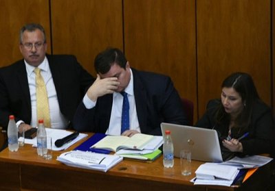 Rechazaron 3 veces a Dionisio