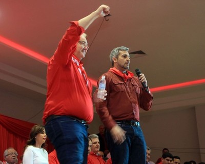 Gobernador del Alto Paraná renuncia al movimiento Colorado Añeteté