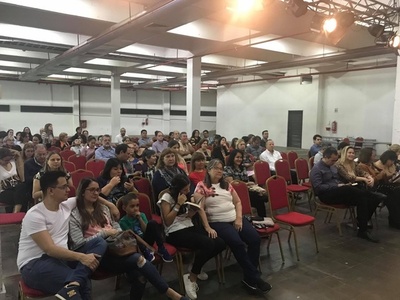 Presentan libro “Anécdotas pediátricas inolvidables”