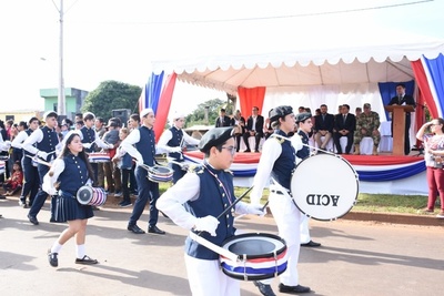 Desfile tricolor en Ciudad del Este