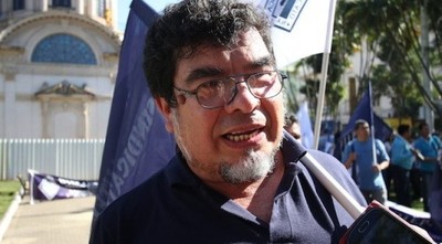 Docentes inician campaña de firmas exigiendo modificar la base del IRP