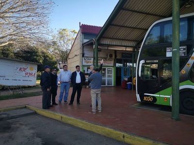 Solo buses de mediano porte circularán en paso fronterizo Ayolas-Ituzaingó