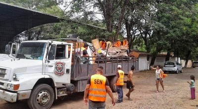Todavía no han autorizado al retorno de familias tras la crecida del río
