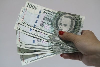 Ejecutivo oficializó reajuste de G. 80.277 del salario mínimo