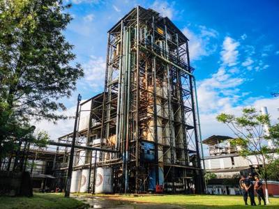 Millonaria inversión del Gobierno en modernización de la planta alcoholera de Troche