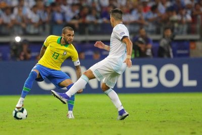 Brasil venció a Argentina y jugará la final en su Copa América