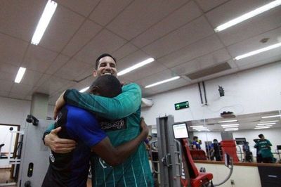Así recibieron al Gatito Fernández en Botafogo