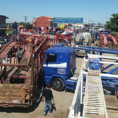 Cigüeñeros emplazan al gobierno y amenazan con cierres de rutas