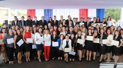 Gobierno proyecta una inversión de US$ 12,6 millones para unas 500 nuevas becas