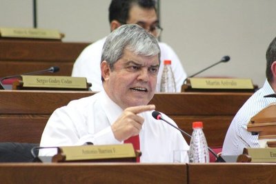 Riera: “Recibieron beneficios para elegir al caballo del comisario”