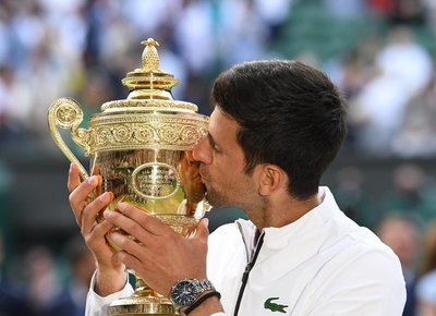 Djokovic gana su 5º Wimbledon en final épica contra Federer