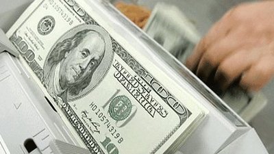Economista explica que tendencia actual del dólar permitirá mayor impulso comercial