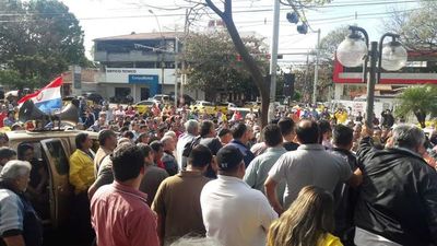 Nenecho Rodríguez: "Taxistas no pueden imponerse. El ciudadano debe elegir"