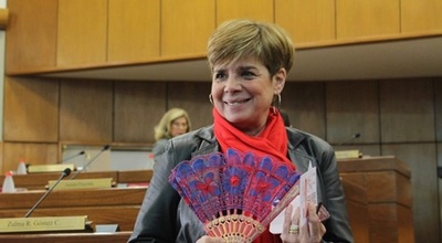 Desirée afirma que no defenderá a "ministras bandidas"