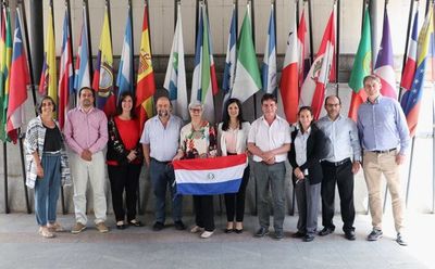 Autoridades de educación superior visitan universidades europeas para mejorar sistemas de posgrado