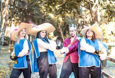 Dos últimas funciones de la obra “Mundo de cuentos: Las tres mosqueteras”