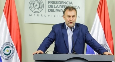 Ahorrar US$ 600 millones al año cortando gastos superfluos, reducir categorías salariales, no subir sueldos, revisar contratos colectivos son la meta, dicen
