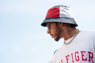 Hamilton espera un cambio de tiempo