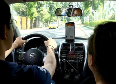 Dinatran sugiere que Uber y MUV lleven distintivos laterales