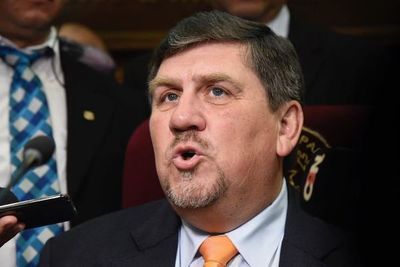 Llano exige destitución de consejeros de Itaipú y del IPS