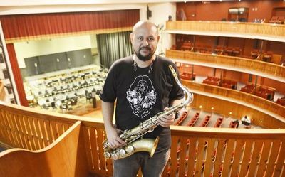 “Buscar cosas nuevas en la música nos mantiene vivos”