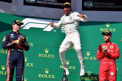 Hamilton gana en Hungría