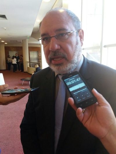 "El punto 6 jamás se iba a poner en el acta, porque violaría el tratado"