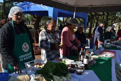 Abren feria de rubros hortigranjeros en San Juan
