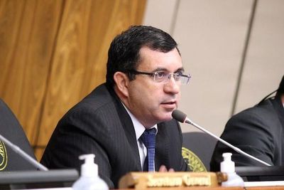 Amado Florentín pide juicio político y elecciones