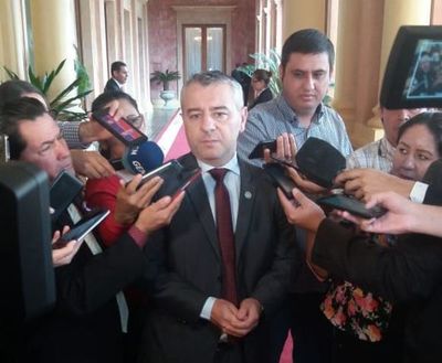 Asesor de Abdo niega ofrecimiento de “co-gobierno” colorado
