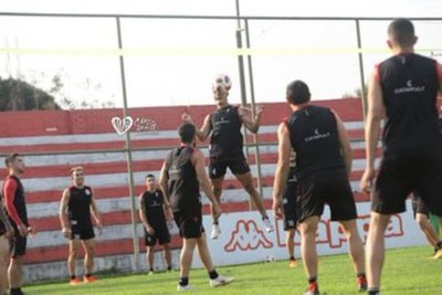 Rayadito: Luego del empate en el "Santo Ara" hoy juega por la Copa Paraguay