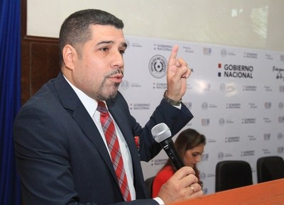 Ejecutivo designa a Fabián Domínguez como nuevo director financiero de Itaipú