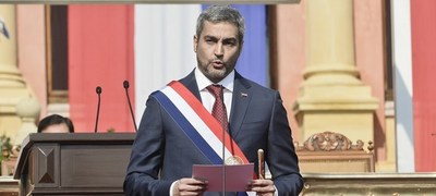 El 65 % de la ciudadanía aplaza gestión de Abdo Benítez