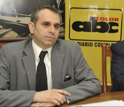 Defensa de joven “galanteada” por Kriskovich denuncia enseñamiento de la Fiscalía