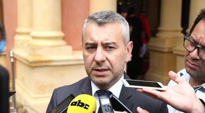 Cartes debió jurar por “legitimidad y legalidad”