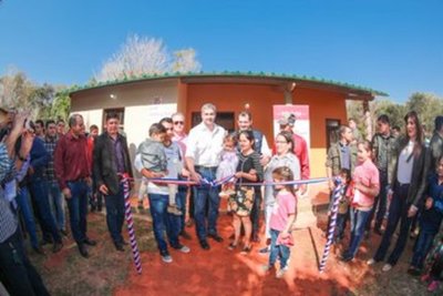 Gobierno entrega viviendas para unas 26 familias en Guayaibi