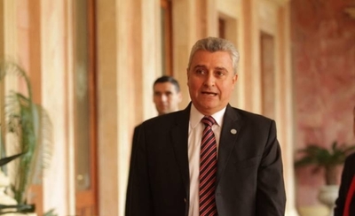 HOY / Villamayor alega que “la nave está en puerto y no va al juicio político"