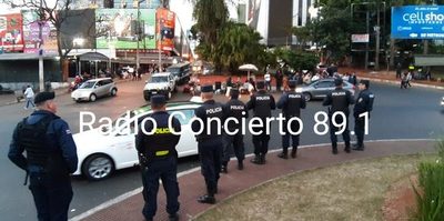 Policía no permitirá coacción contra comerciantes