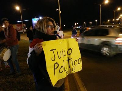 Nicanor se burla de las movilizaciones a favor del juicio político