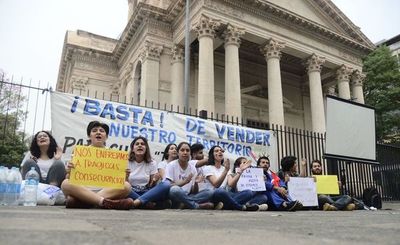Denuncian inacción ante los incendios forestales que afectan al Chaco