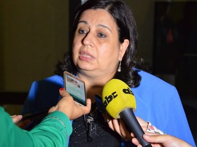 Su 'intuición femenina' le sugiere que detrás de los siniestros hay un negocio