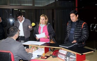 Renuncian a la ANR porque encubre a corruptos, dicen