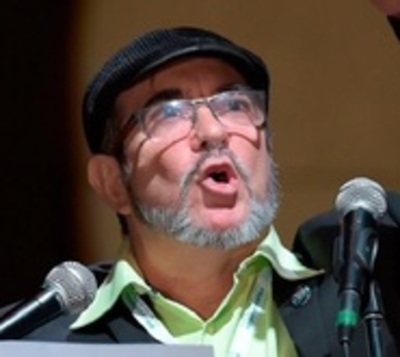 Ex líder guerrillero repudia la violencia y busca la paz en Colombia