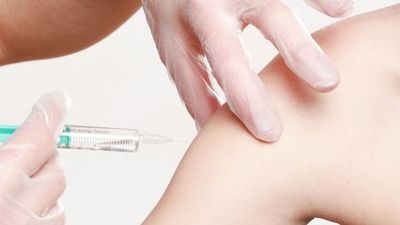 Meningitis: riesgo es mayor en adolescentes