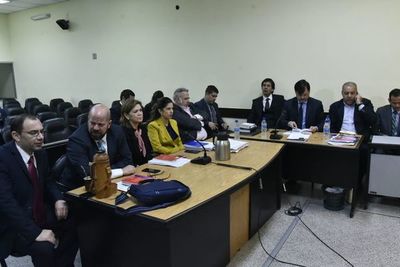 Jueza decidirá mañana si envía a juicio a Oviedo Matto, OGD y Lippmann