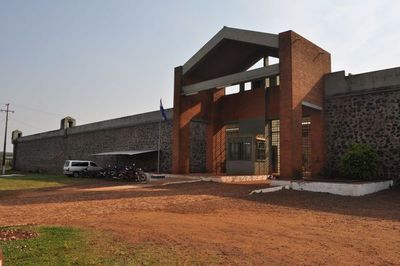 Enfretamientos y fugas en cárcel de Itapúa