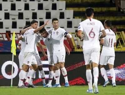 Portugal gana a Serbia y toma aire