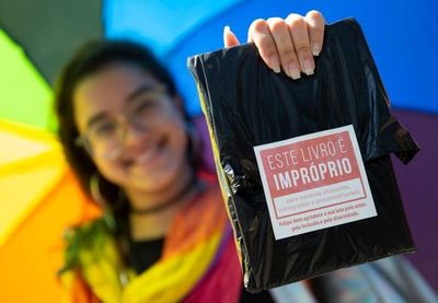 Corte Suprema de Brasil prohíbe a alcalde de Río censurar libros LGBT