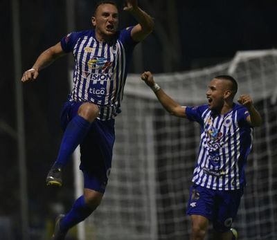 Duelo sin cuartel en la cima